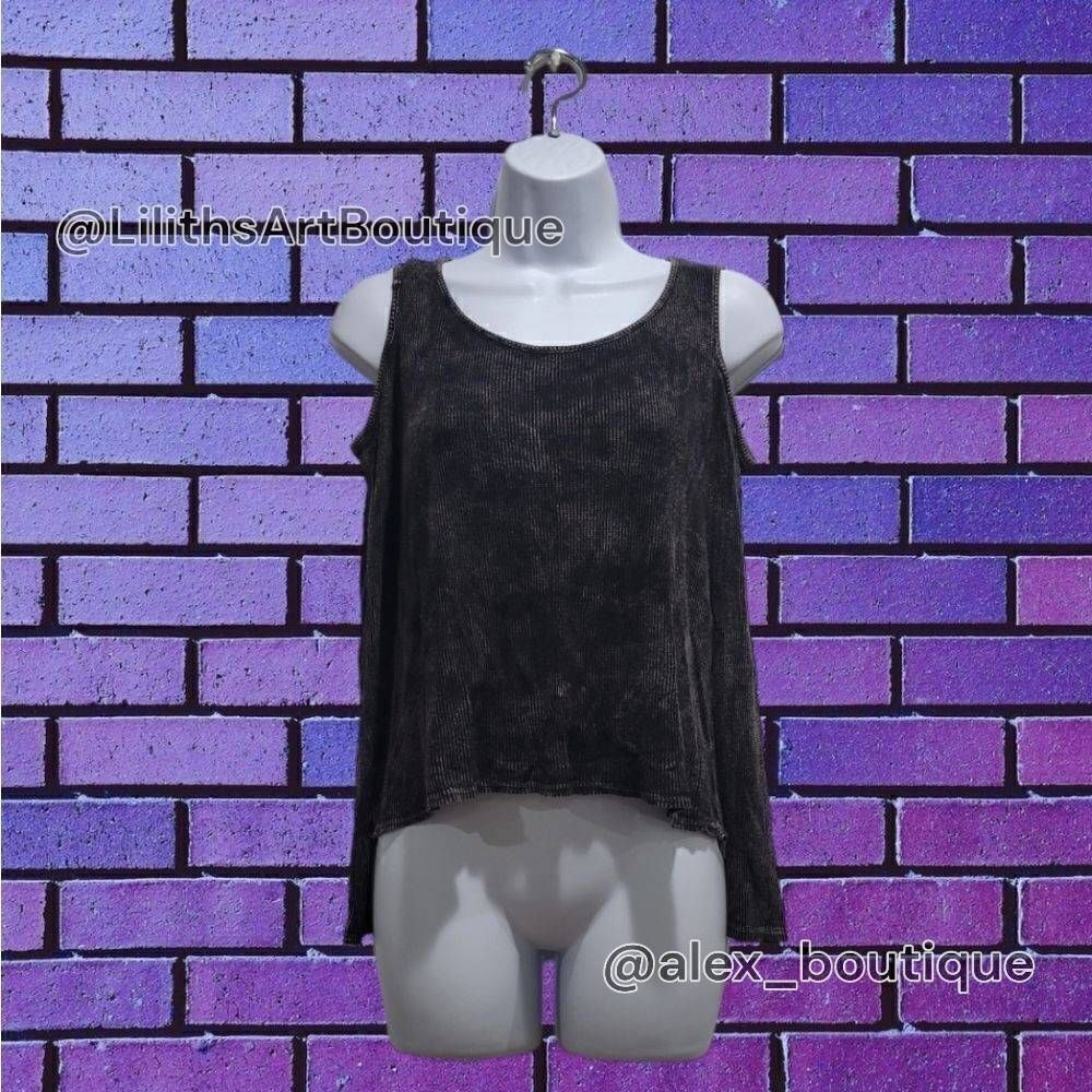 Revelation Cold Shoulder Tee(K032)-Size M for Women